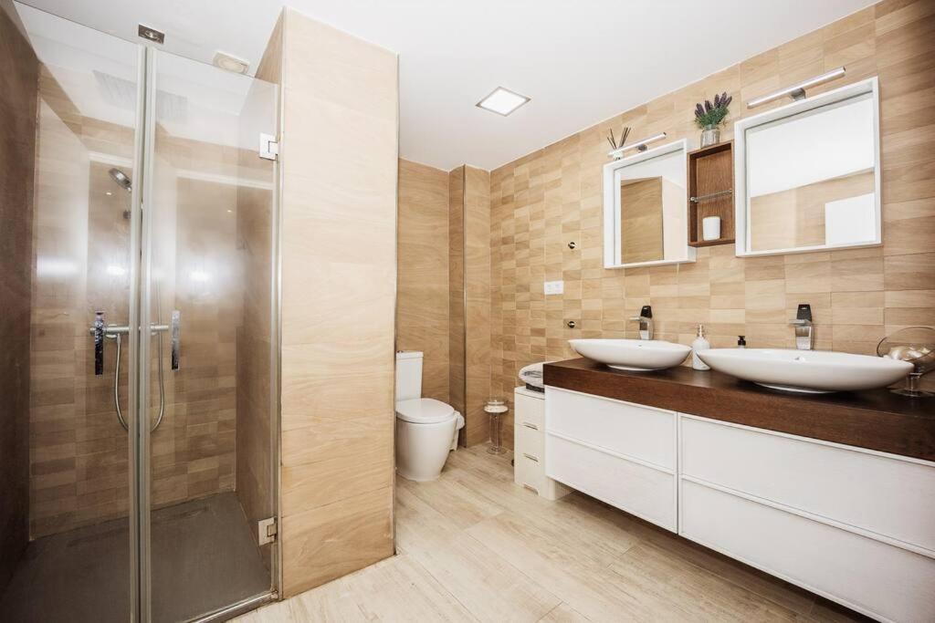 Modern First Line Apartment Almunecar Ngoại thất bức ảnh