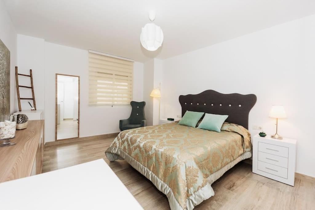 Modern First Line Apartment Almunecar Ngoại thất bức ảnh