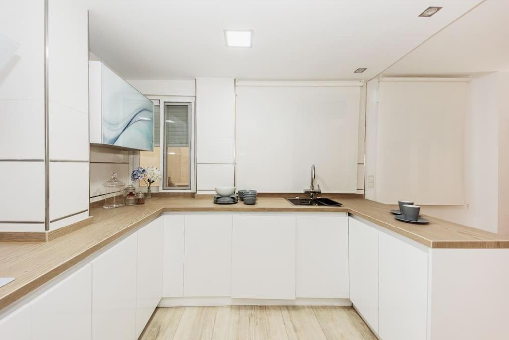 Modern First Line Apartment Almunecar Ngoại thất bức ảnh