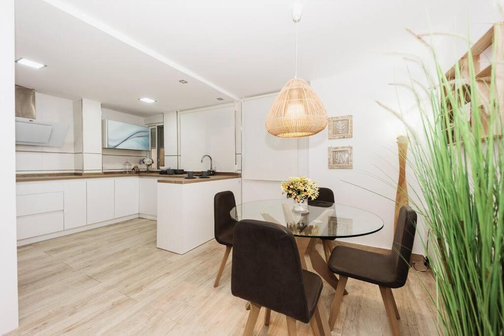 Modern First Line Apartment Almunecar Ngoại thất bức ảnh