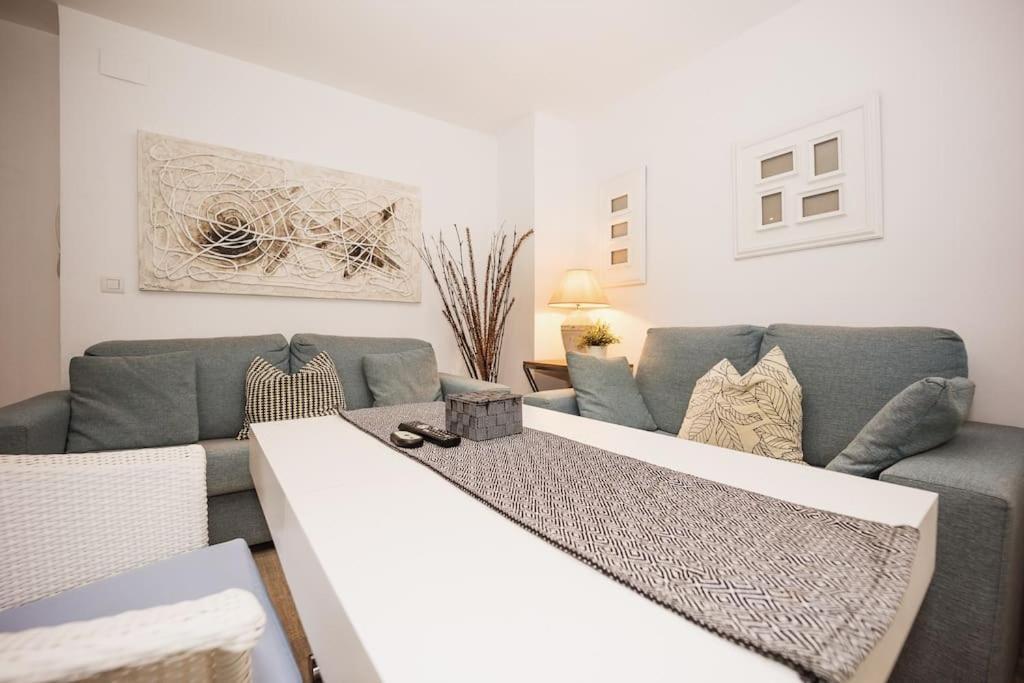 Modern First Line Apartment Almunecar Ngoại thất bức ảnh
